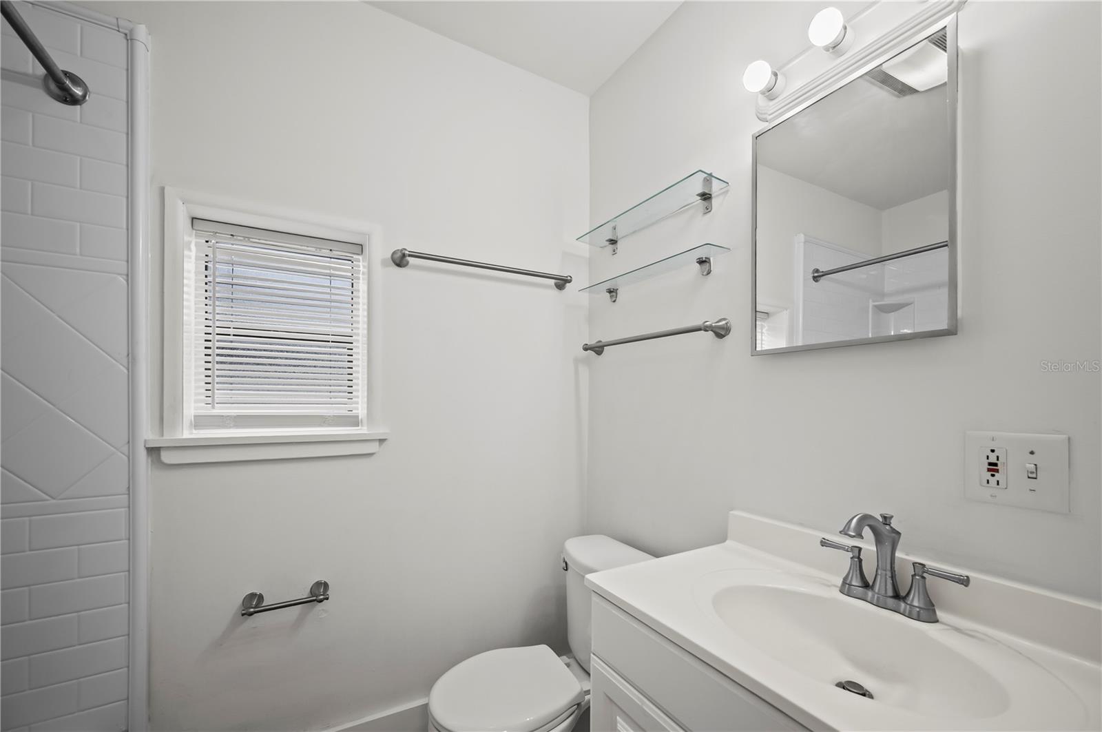 LAKE LAWNE SHORES - Residential