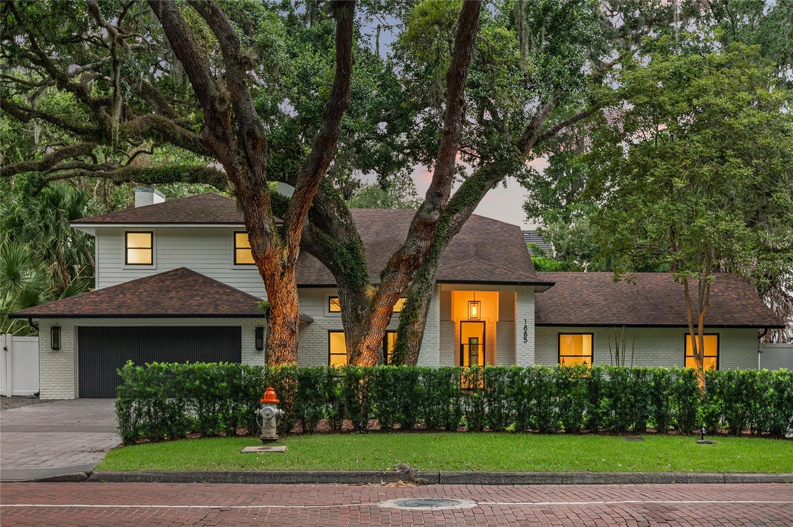 1885 TEMPLE DRIVE