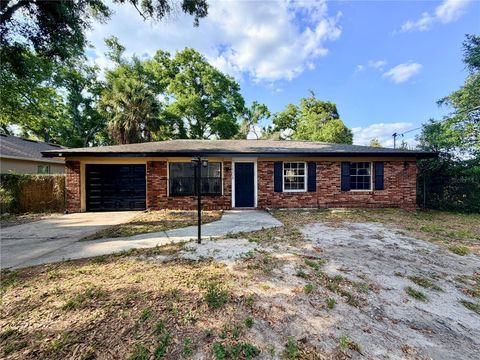 Photo of 2308 Link Street, Tampa, FL 33605 (MLS # TB8497995)