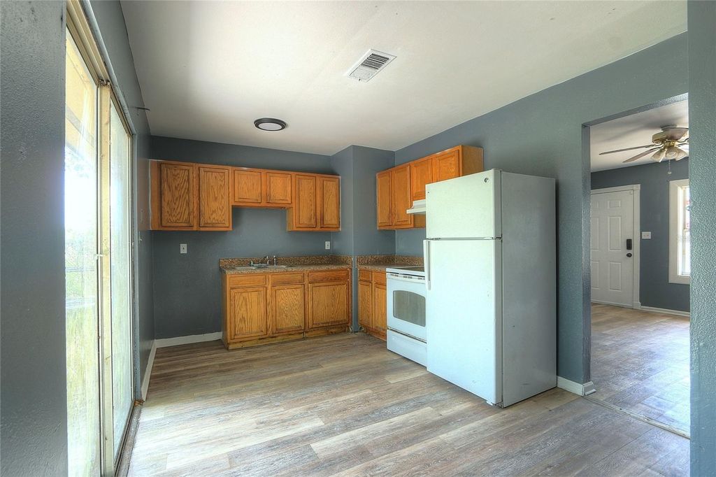 Photo of 2308 Link Street, Tampa, FL 33605 (MLS # TB8497995)