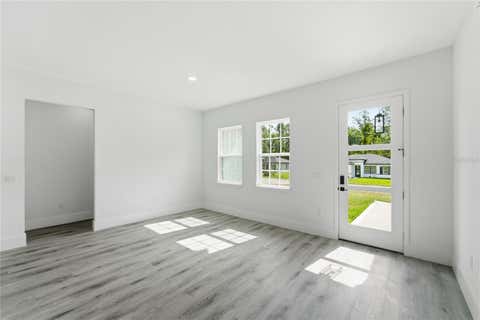 Tiny photo for 226 E Caldwell Drive, Dunnellon, FL 34434 (MLS # O6407186)