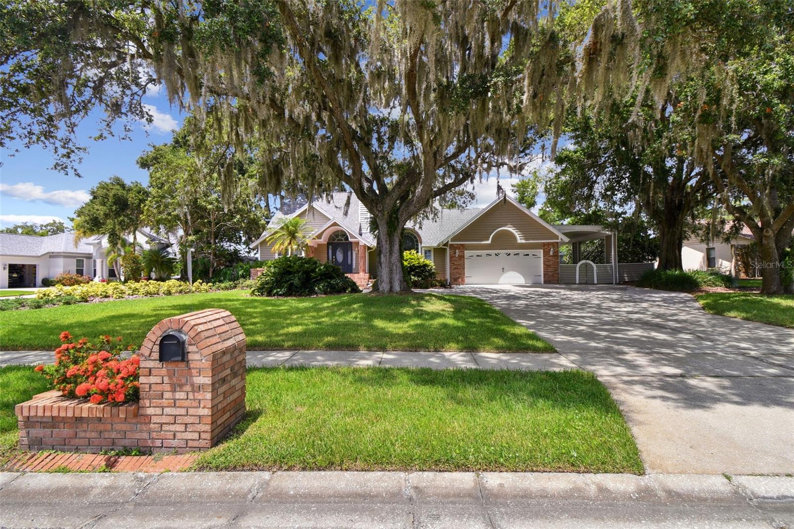 10517 LAKE WILLIAMS DRIVE
