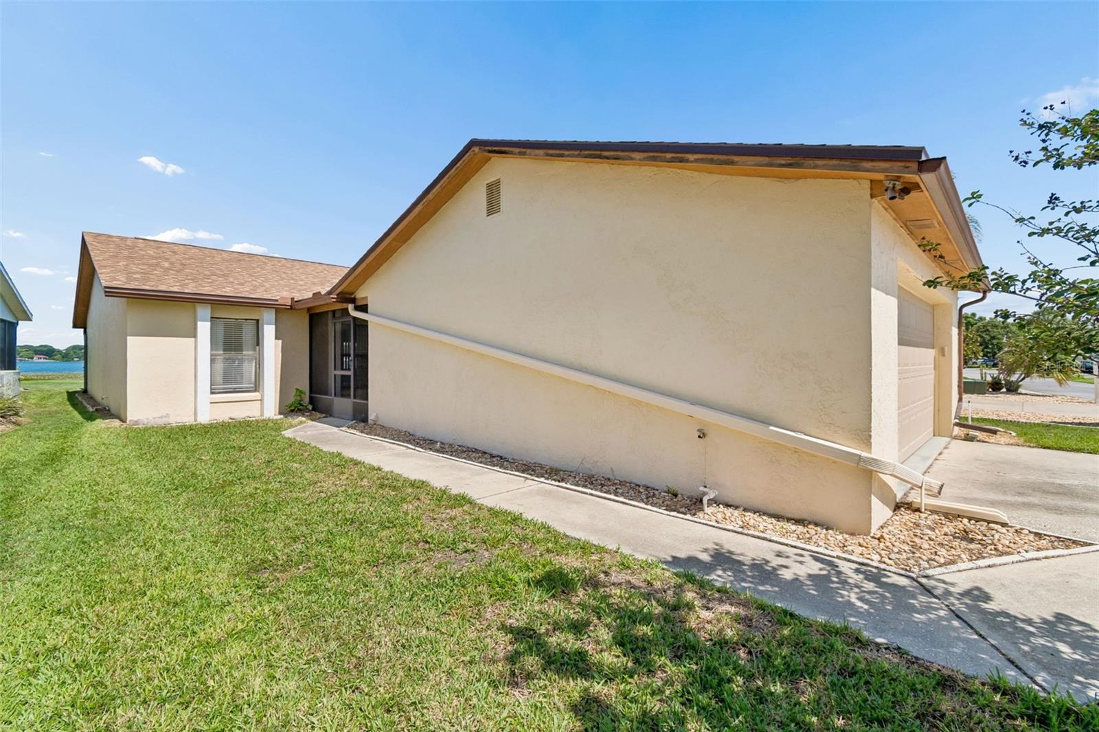 3962 CYPRESS LANDING W