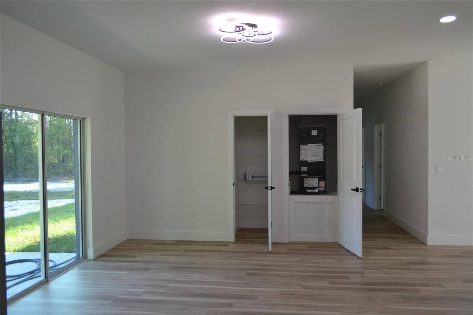 RAINBOW PARK UN 2 - Residential Lease