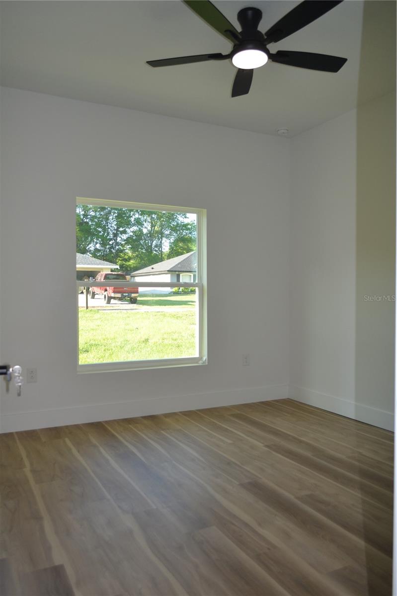 RAINBOW PARK UN 2 - Residential Lease