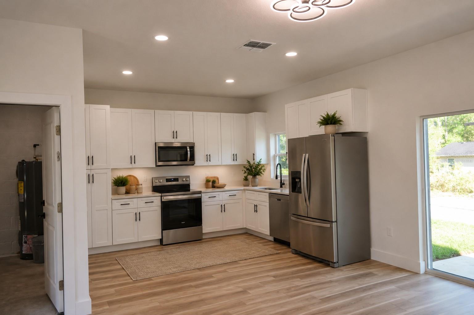 RAINBOW PARK UN 2 - Residential Lease