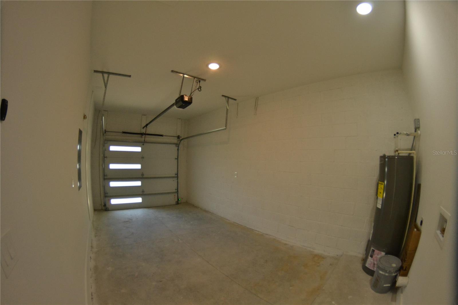 RAINBOW PARK UN 2 - Residential Lease