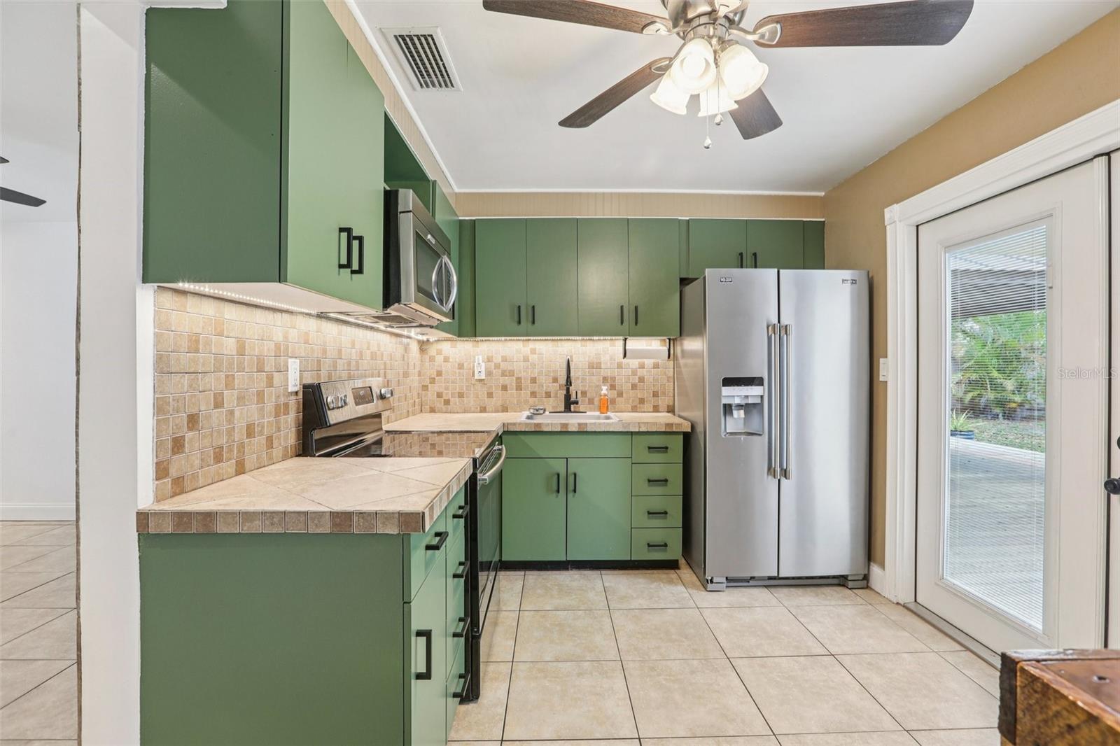 MEADOW LAWN 2ND ADD - Residential