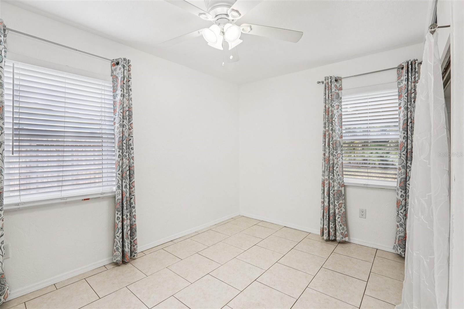 MEADOW LAWN 2ND ADD - Residential