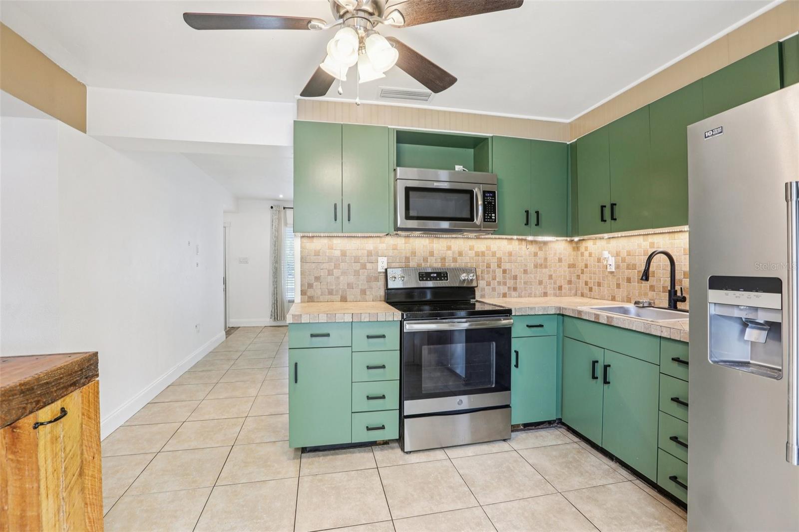 MEADOW LAWN 2ND ADD - Residential