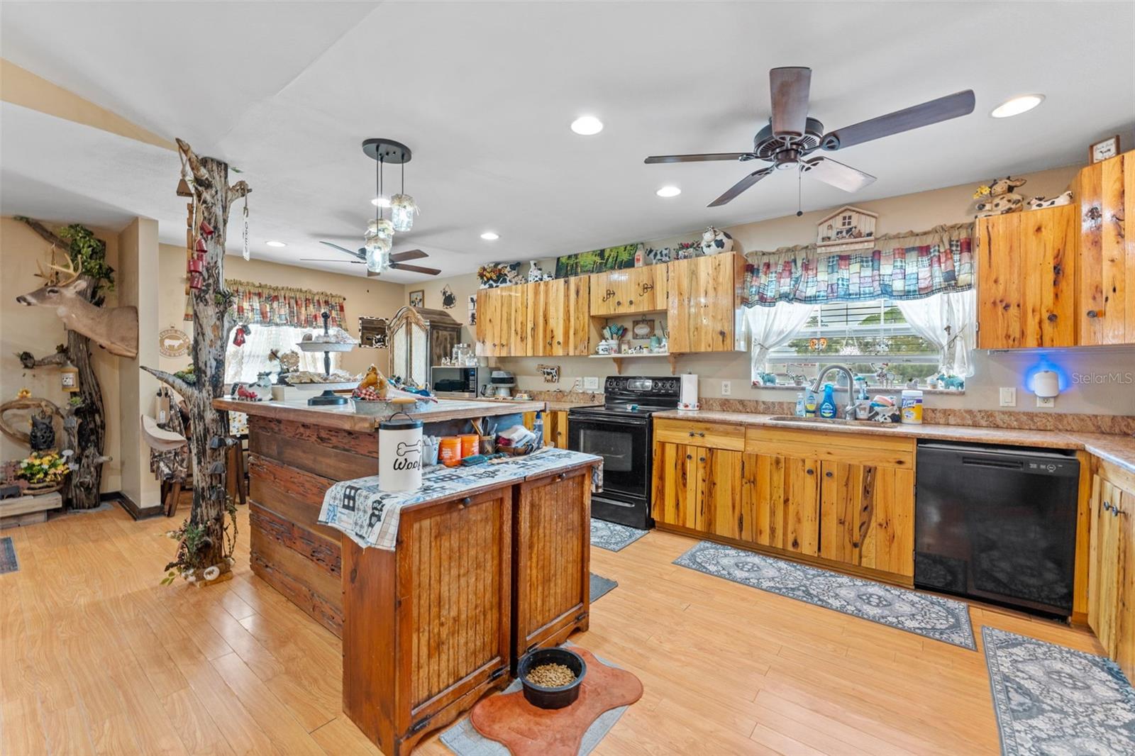 MYAKKA CITY - Residential