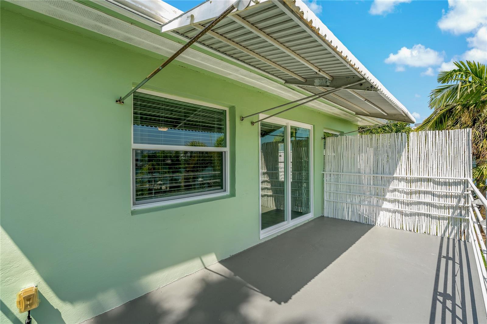 SUNSET BEACH - Residential Lease