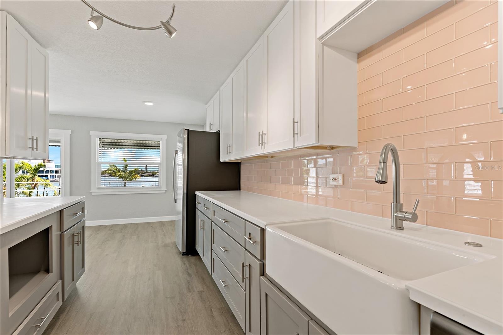 SUNSET BEACH - Residential Lease