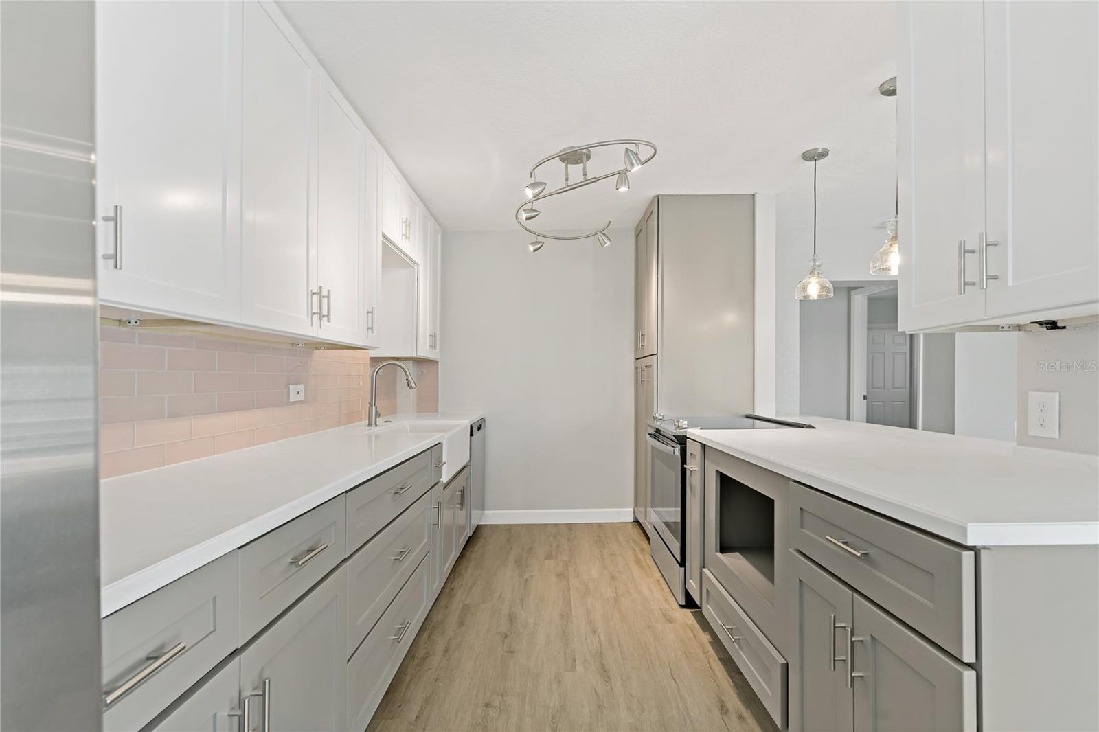 SUNSET BEACH - Residential Lease