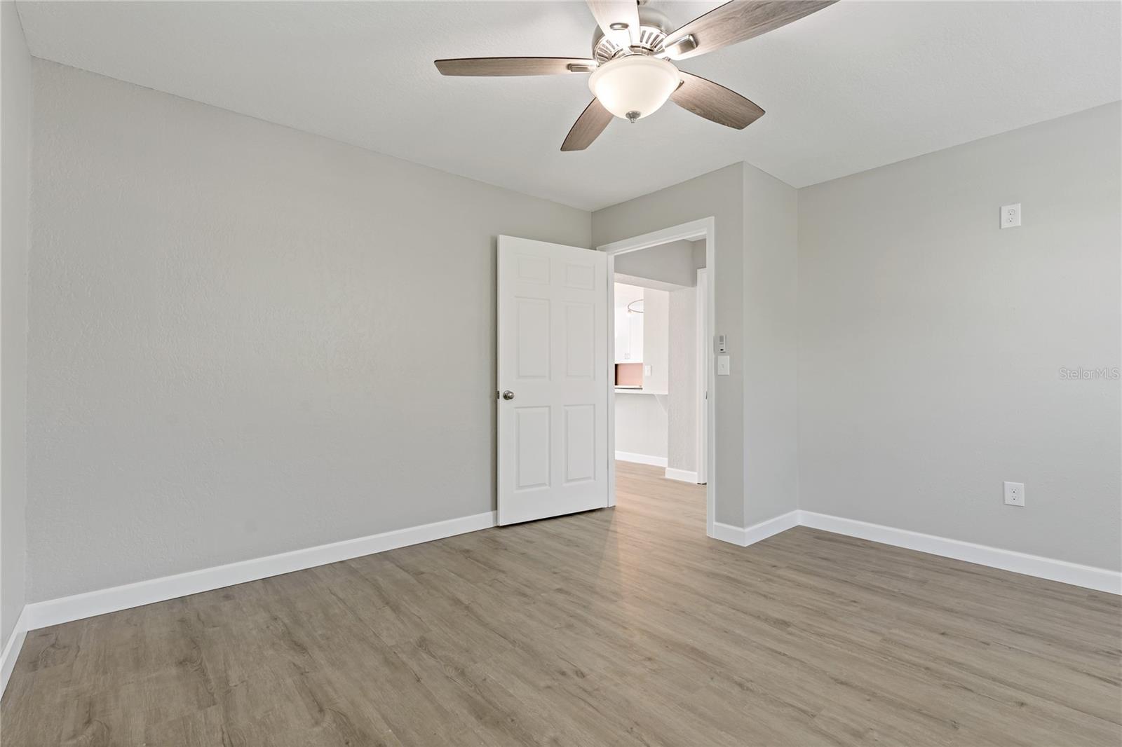 SUNSET BEACH - Residential Lease