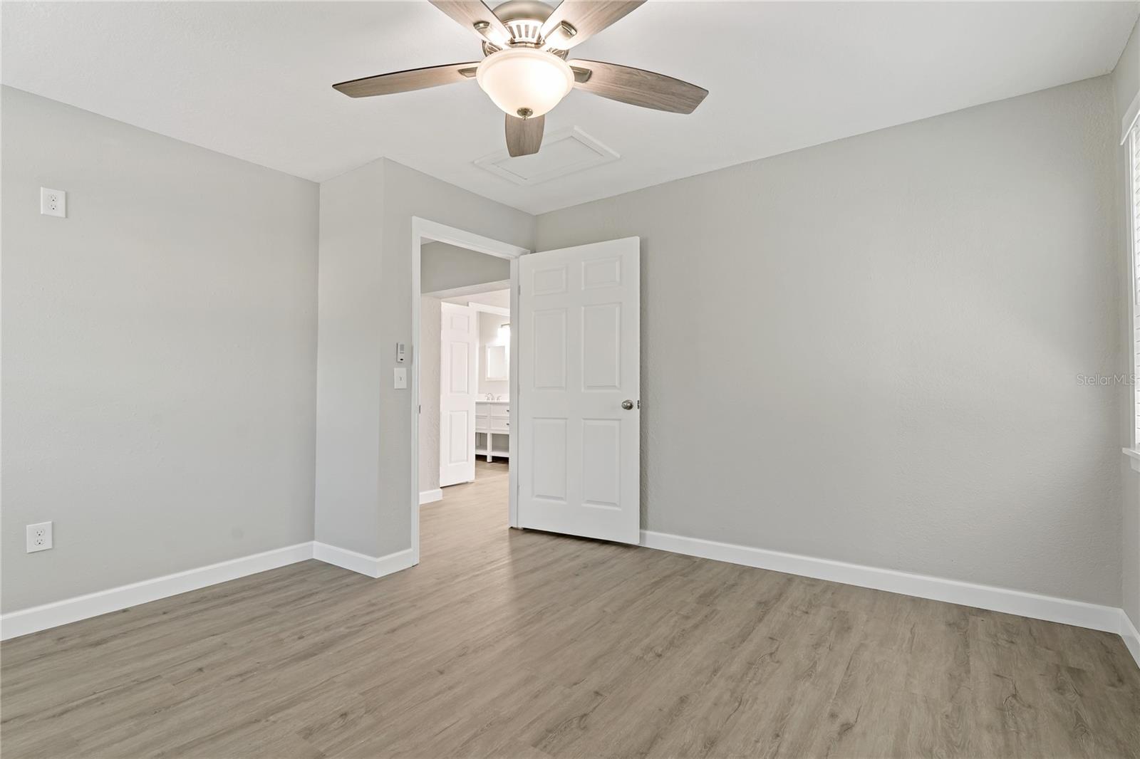 SUNSET BEACH - Residential Lease