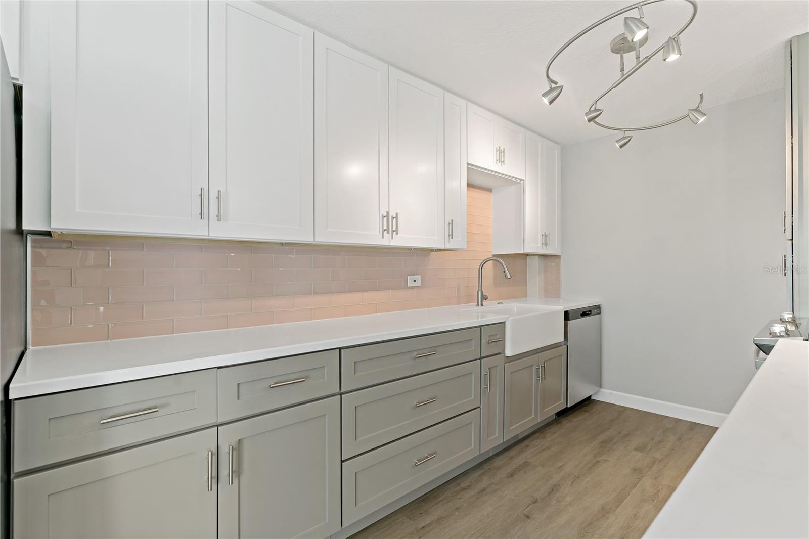 SUNSET BEACH - Residential Lease