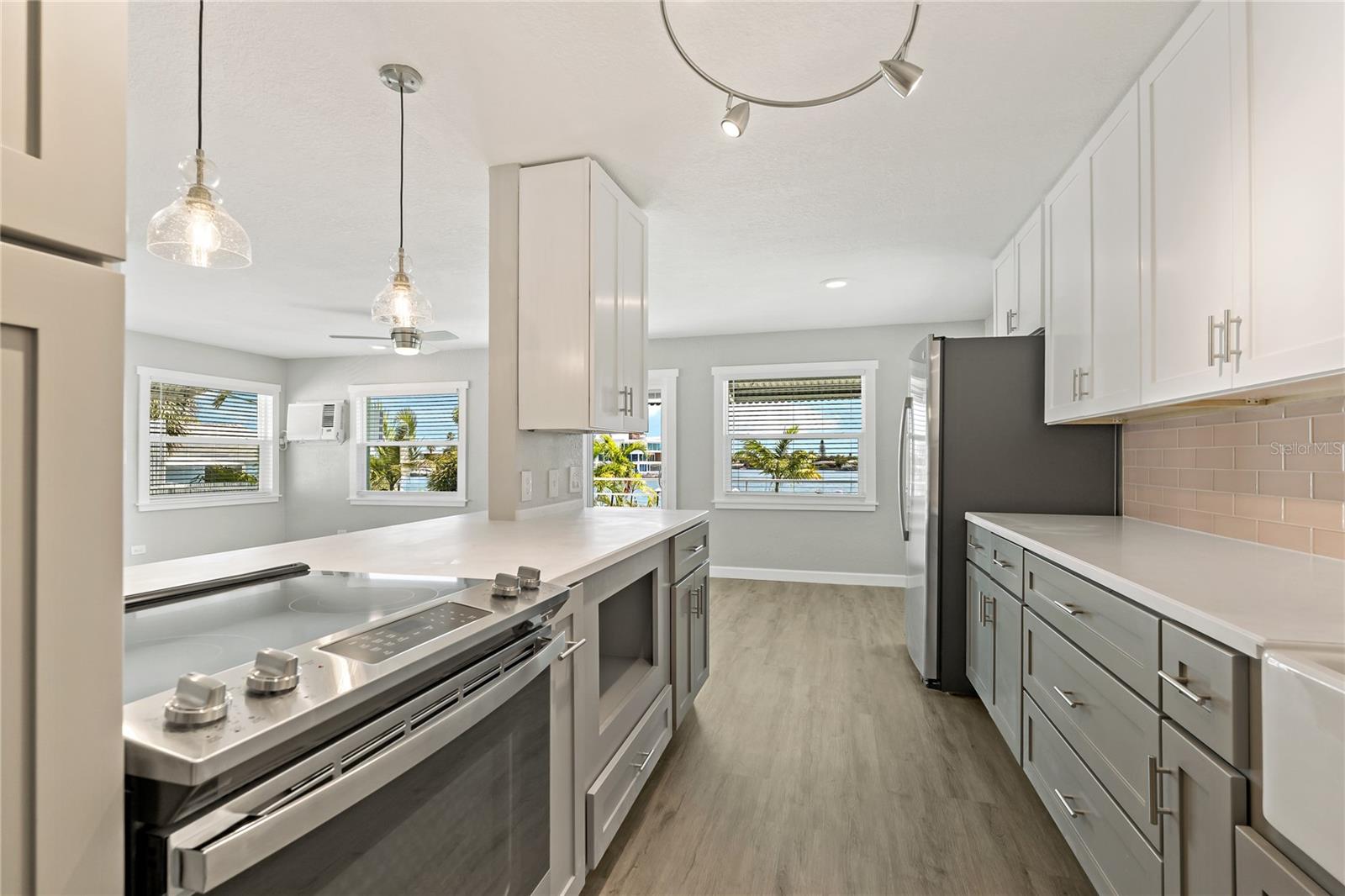 SUNSET BEACH - Residential Lease