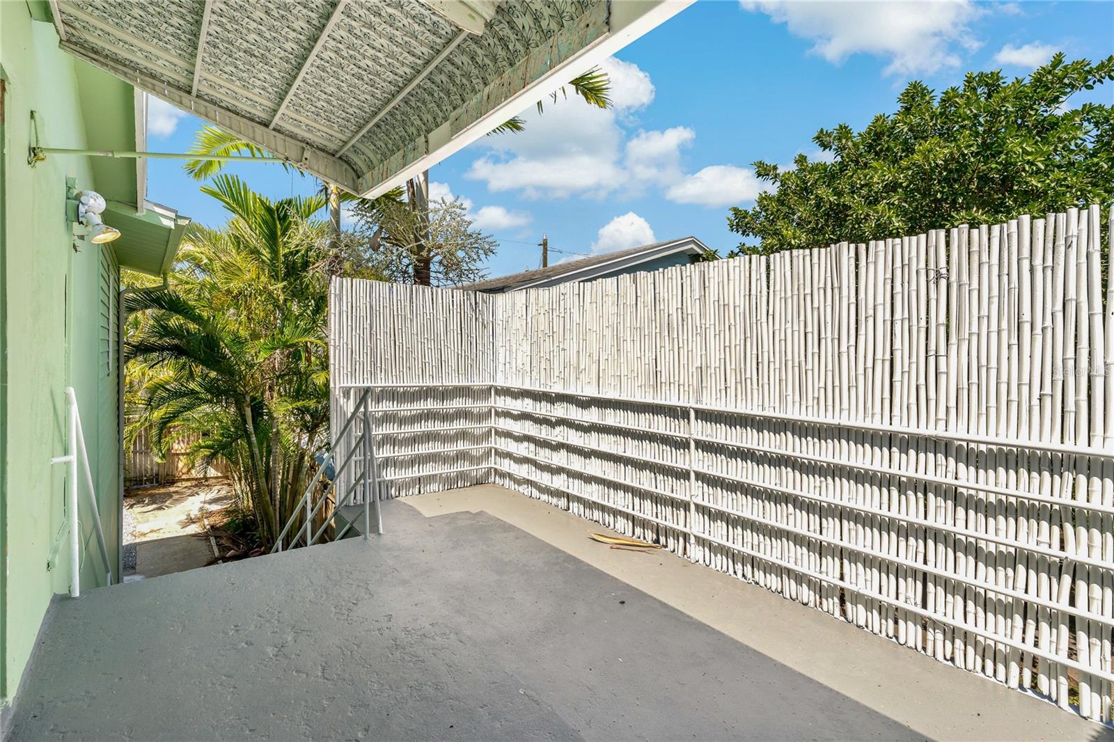 SUNSET BEACH - Residential Lease