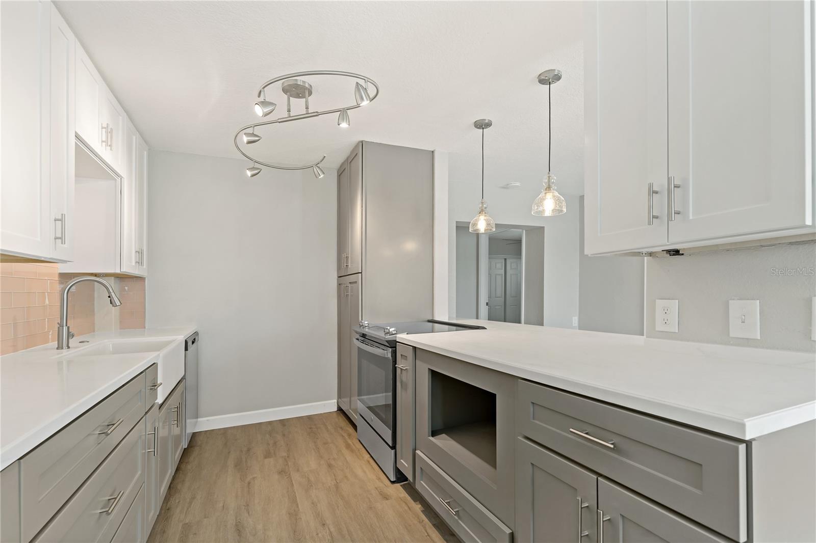 SUNSET BEACH - Residential Lease