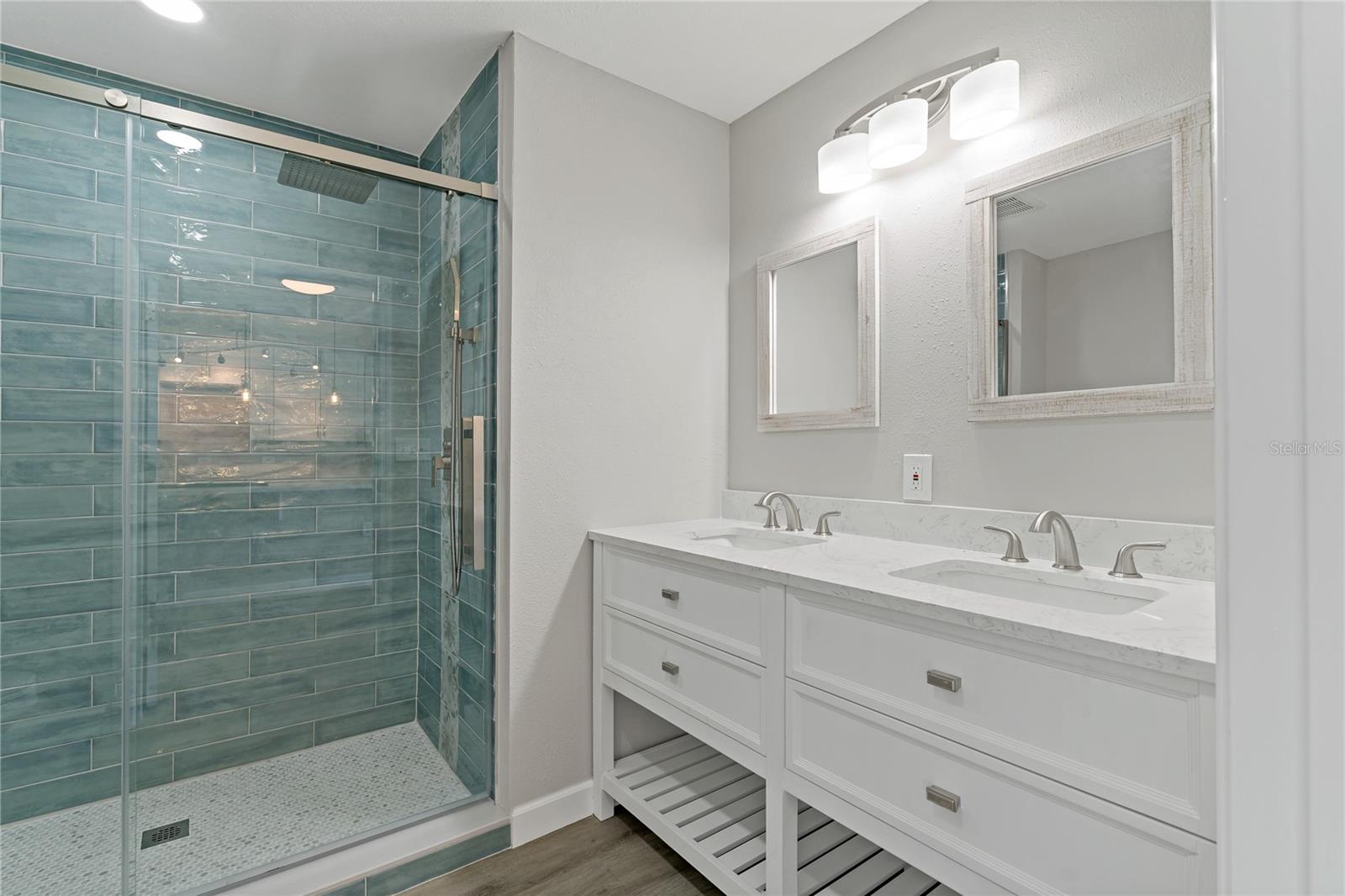 SUNSET BEACH - Residential Lease