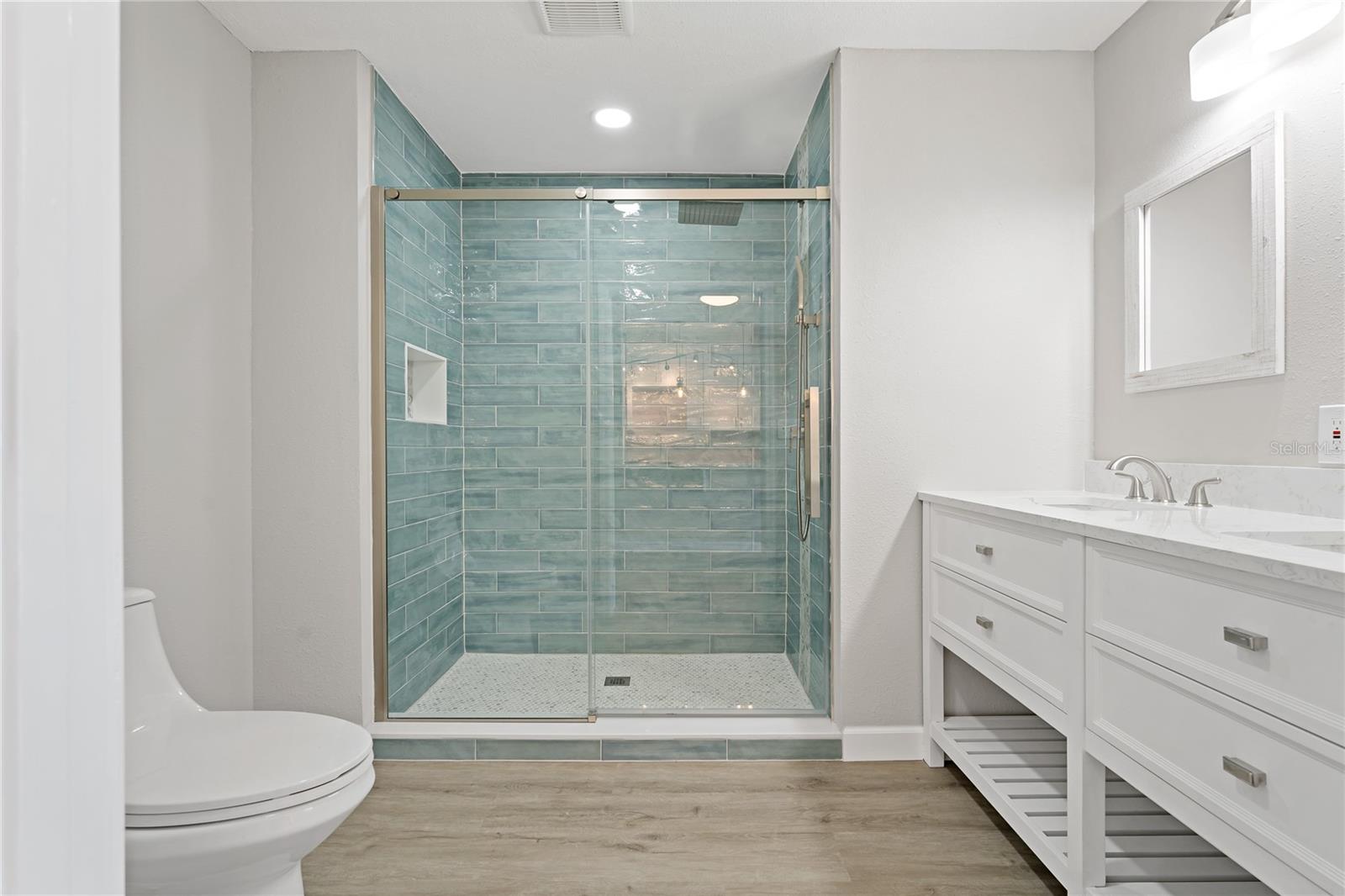 SUNSET BEACH - Residential Lease