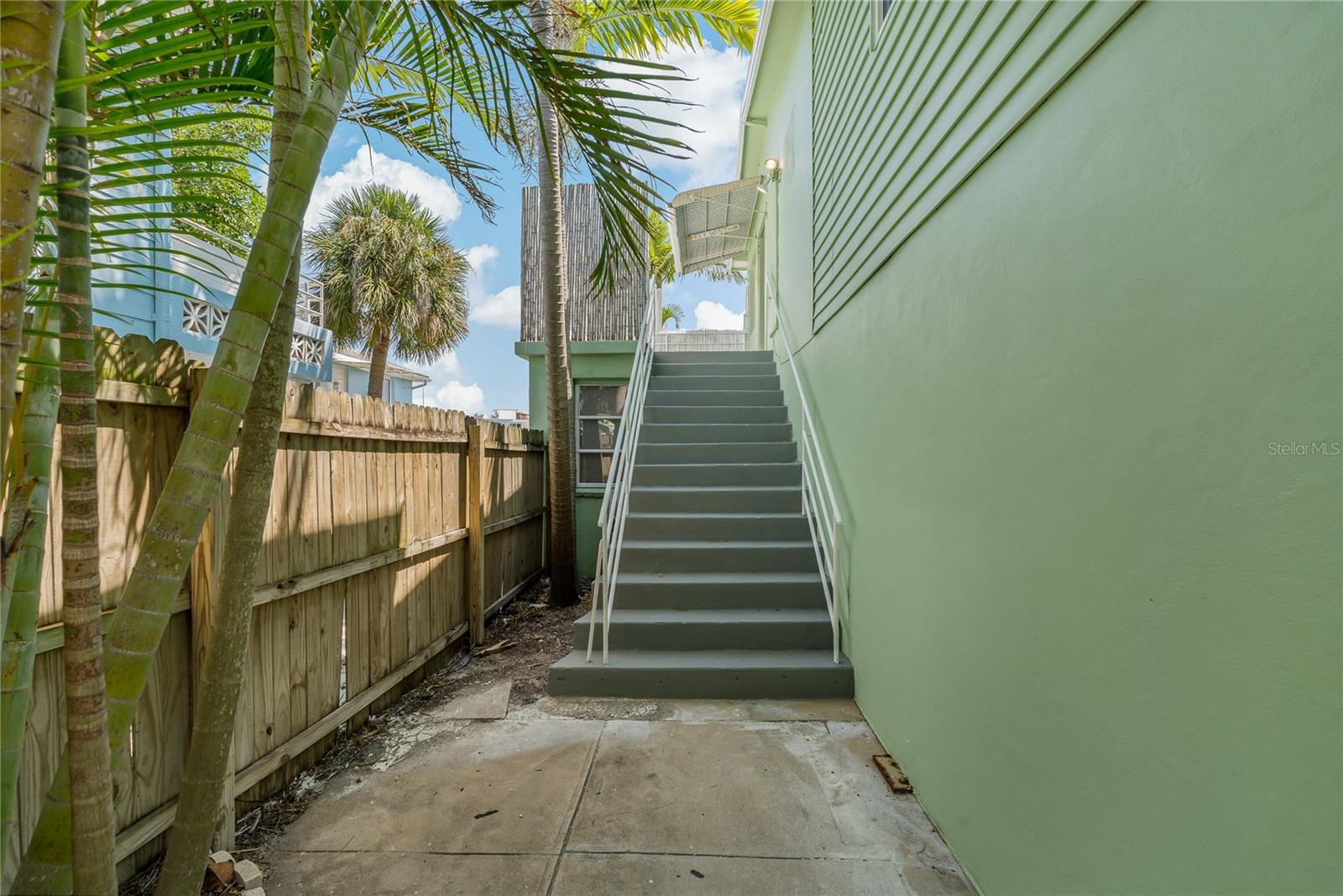 SUNSET BEACH - Residential Lease