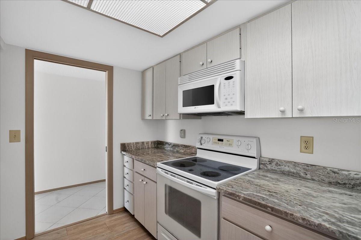 VILLAGE GREEN OF BRADENTON SEC 6 - Residential