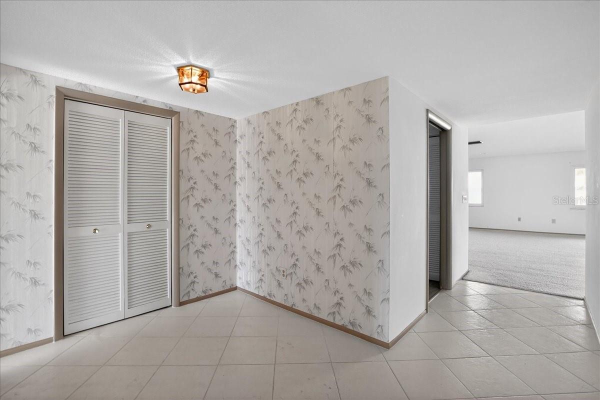 VILLAGE GREEN OF BRADENTON SEC 6 - Residential