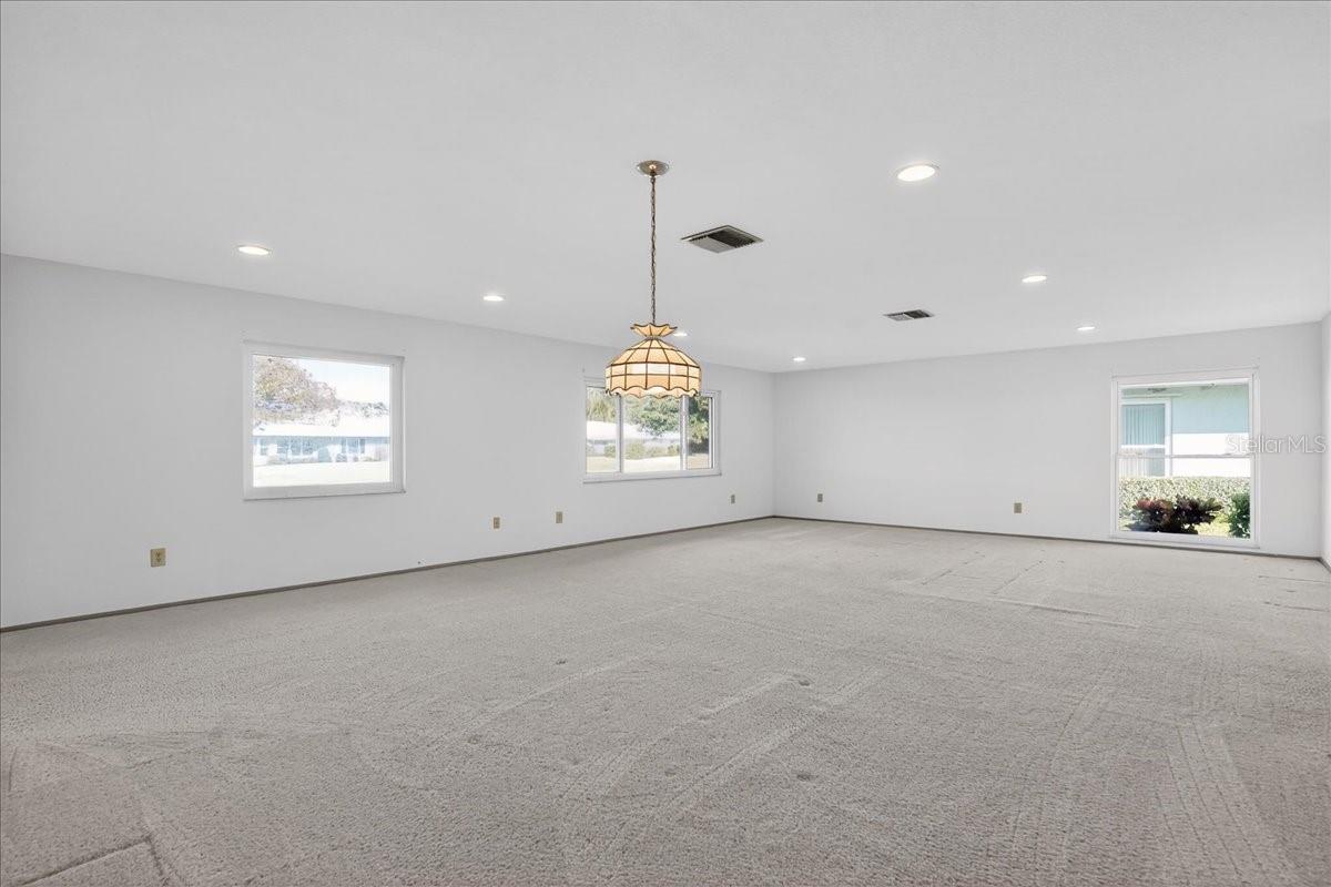 VILLAGE GREEN OF BRADENTON SEC 6 - Residential