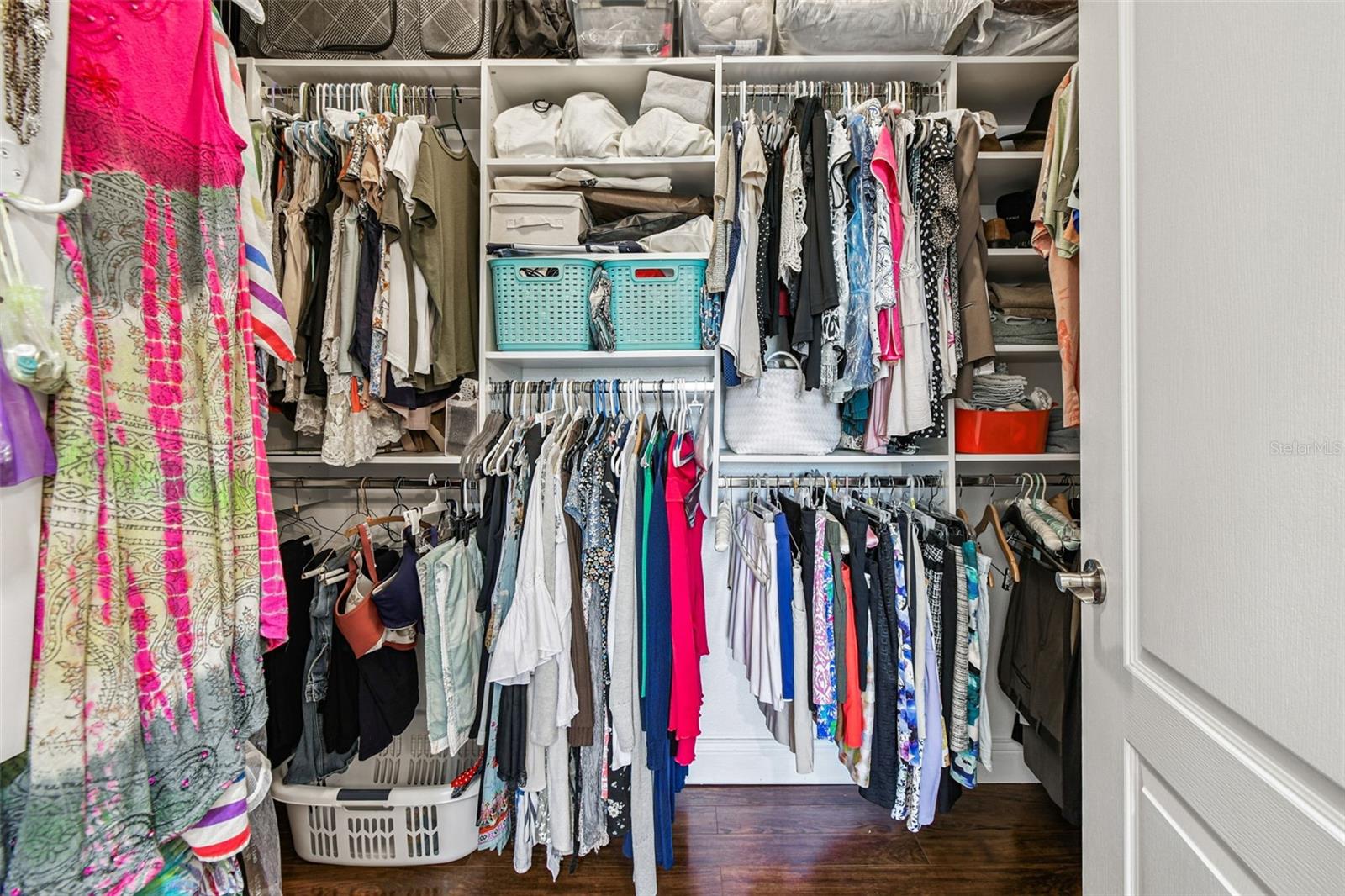 SUNSET BAY TWNHMS - Residential