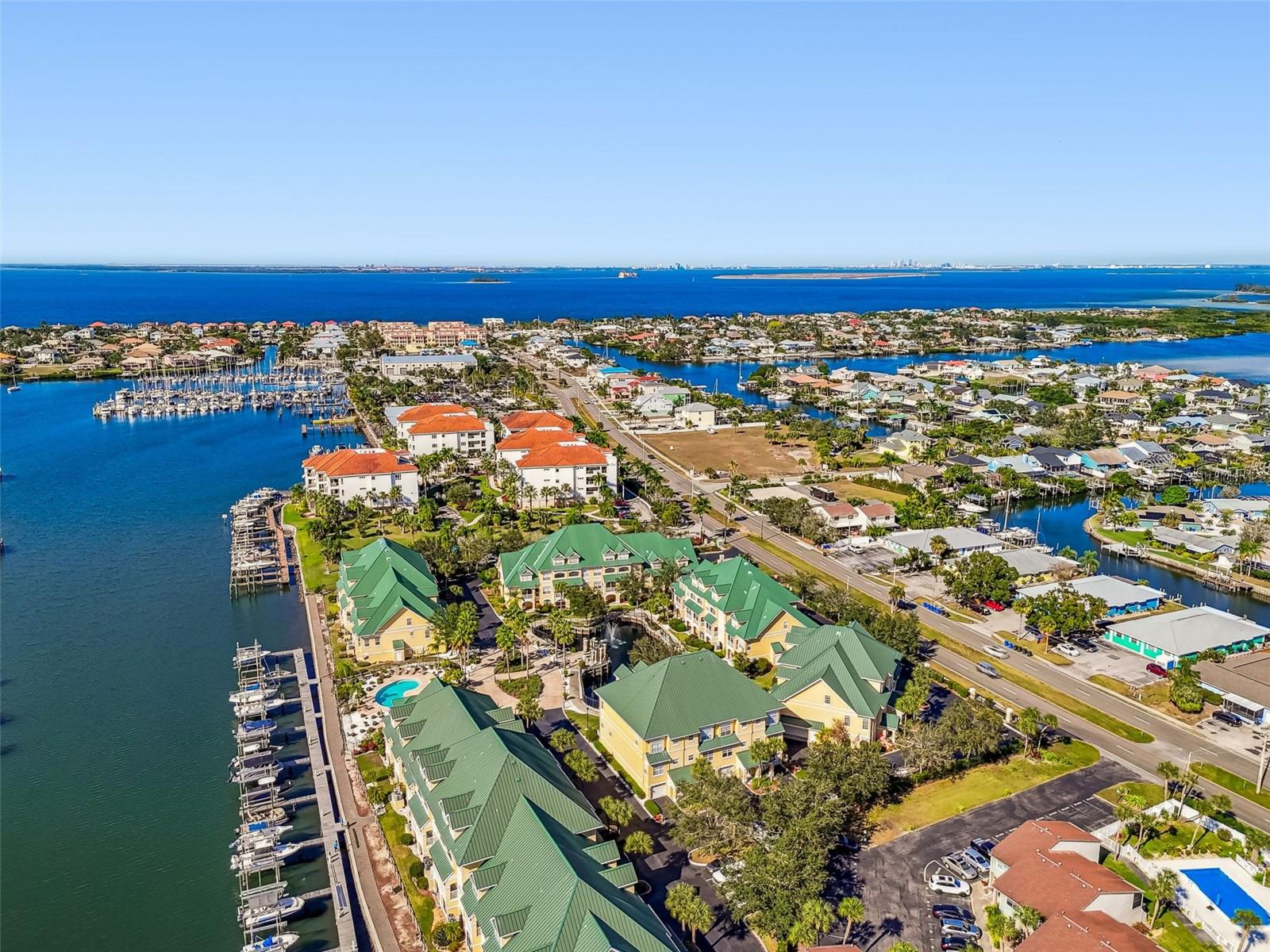 SUNSET BAY TWNHMS - Residential