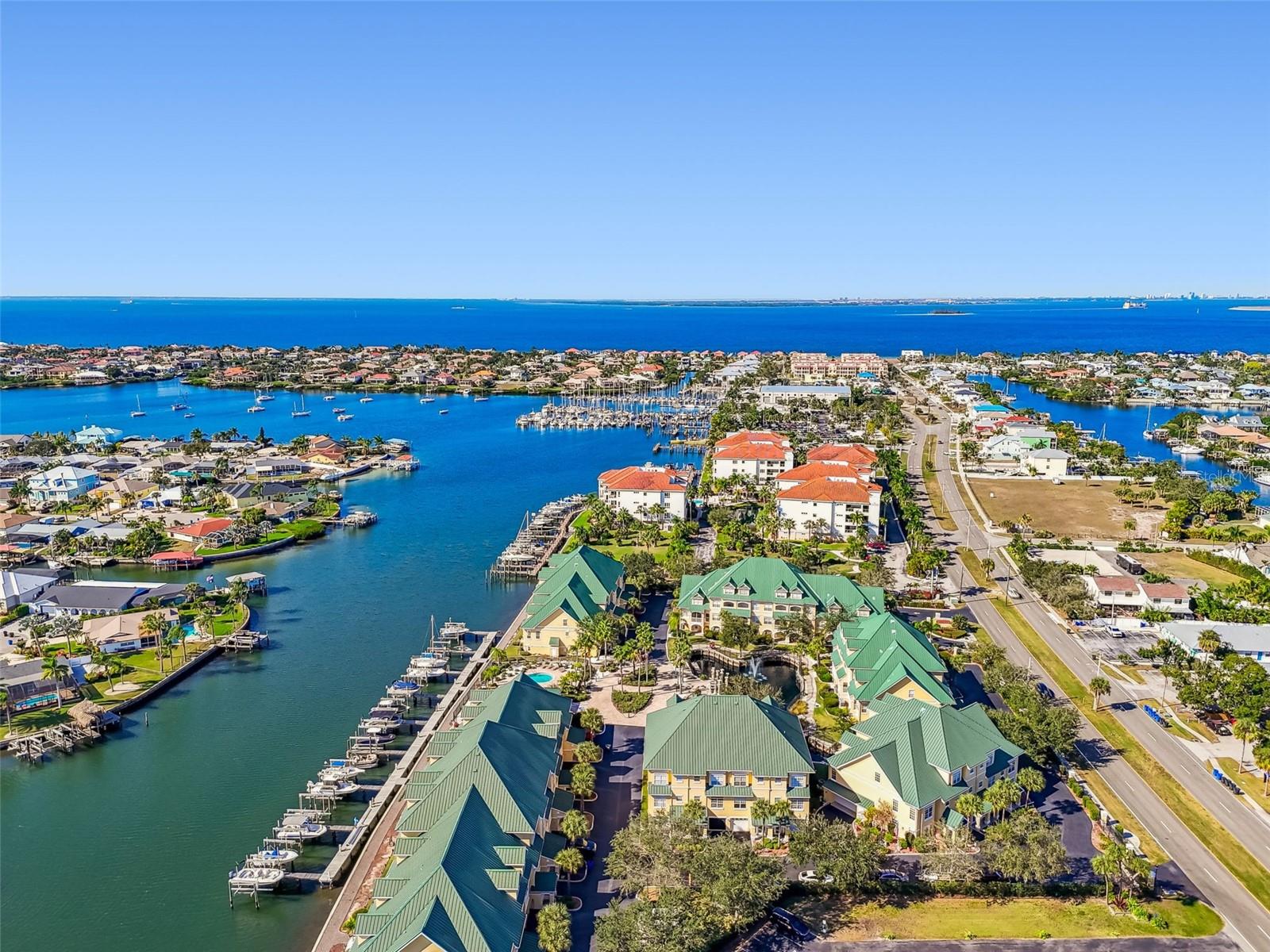 SUNSET BAY TWNHMS - Residential