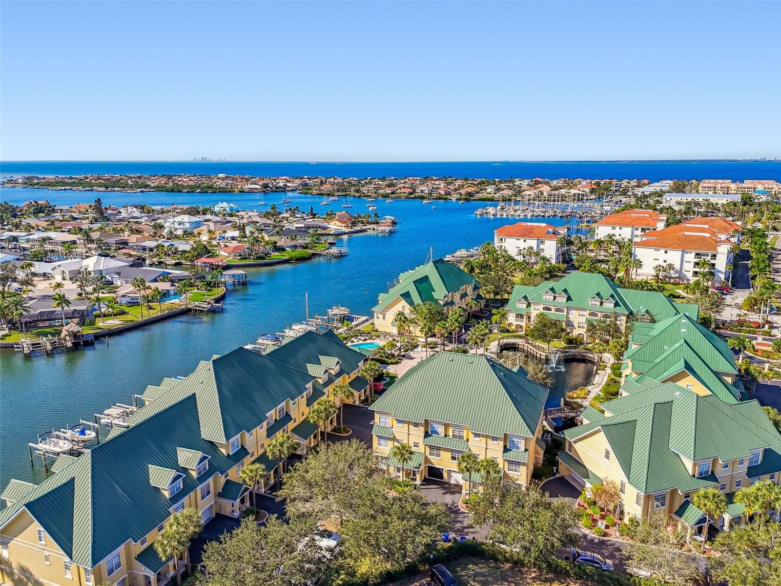 SUNSET BAY TWNHMS - Residential