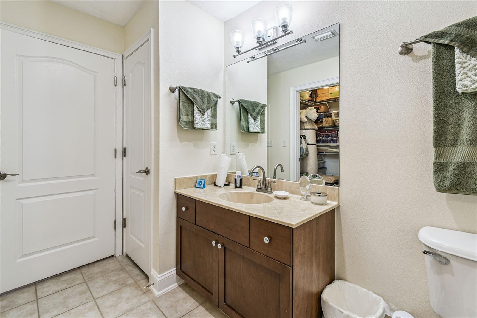 SUNSET BAY TWNHMS - Residential