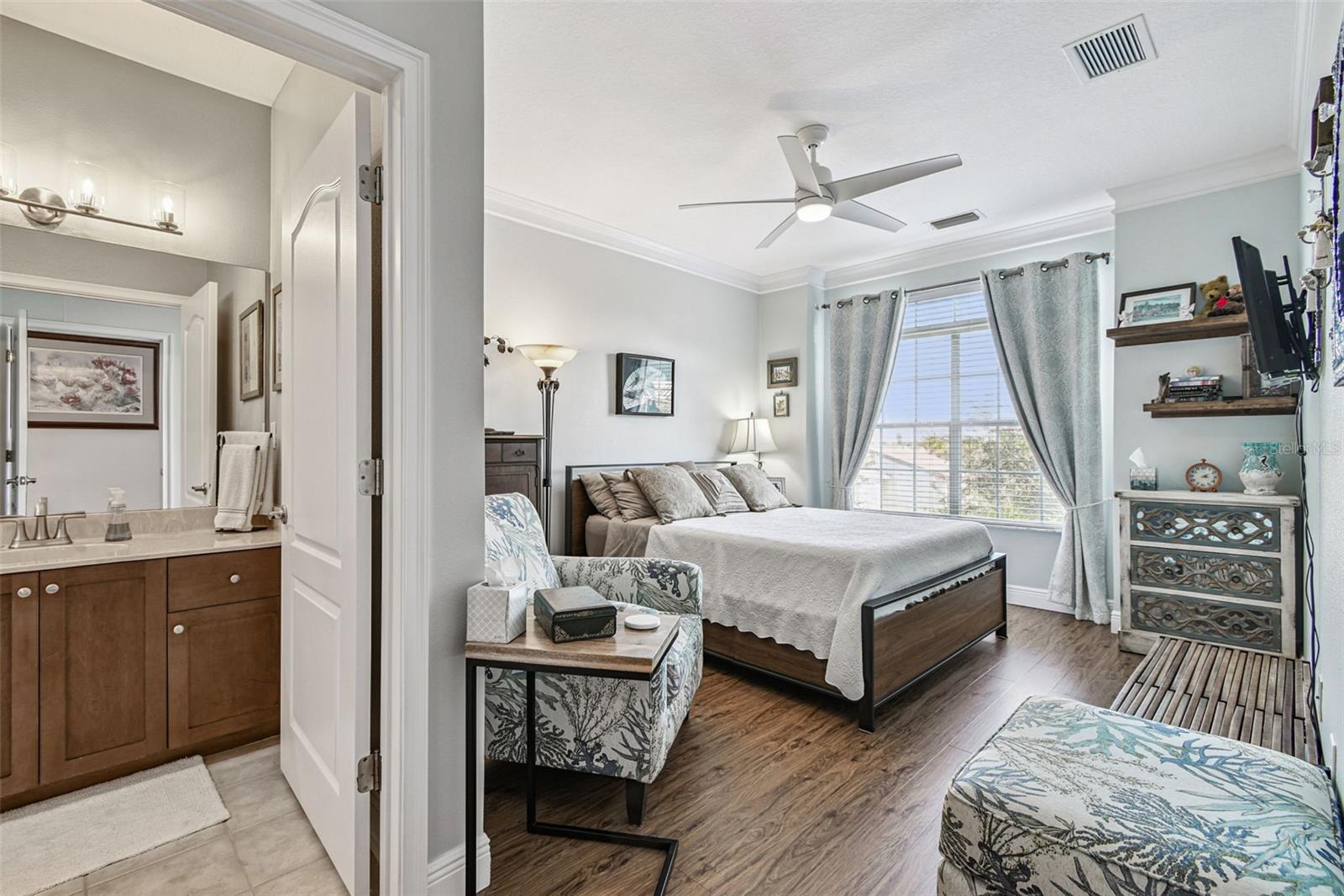 SUNSET BAY TWNHMS - Residential