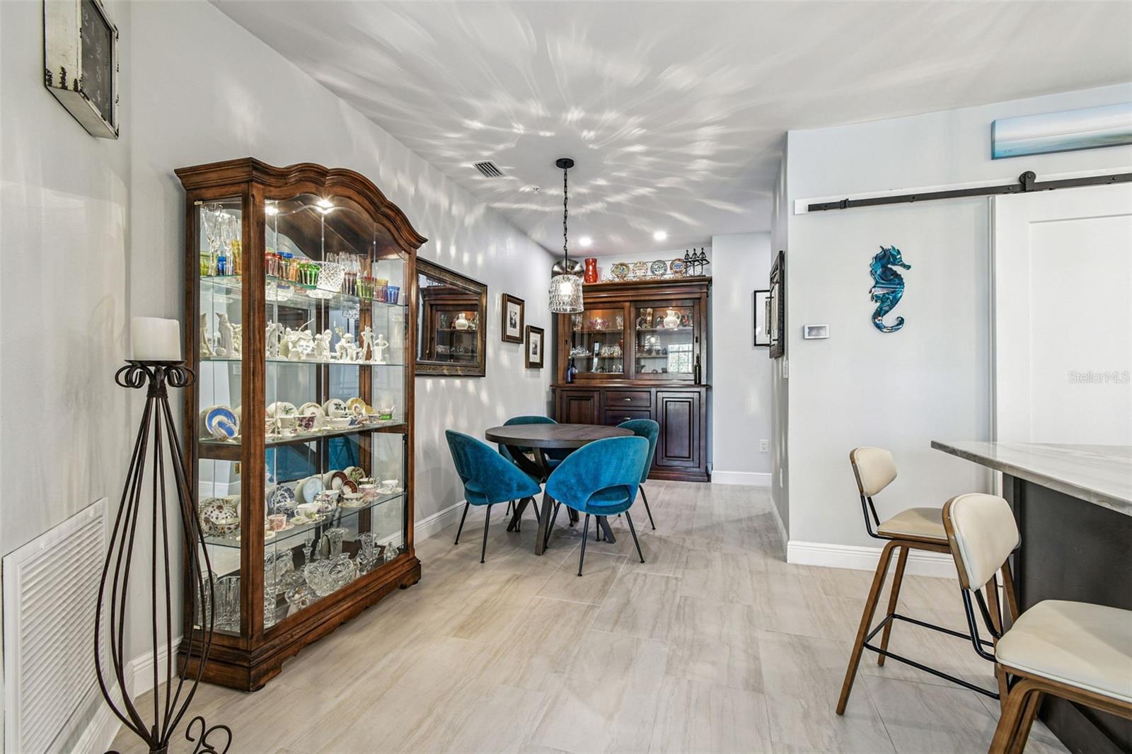 SUNSET BAY TWNHMS - Residential