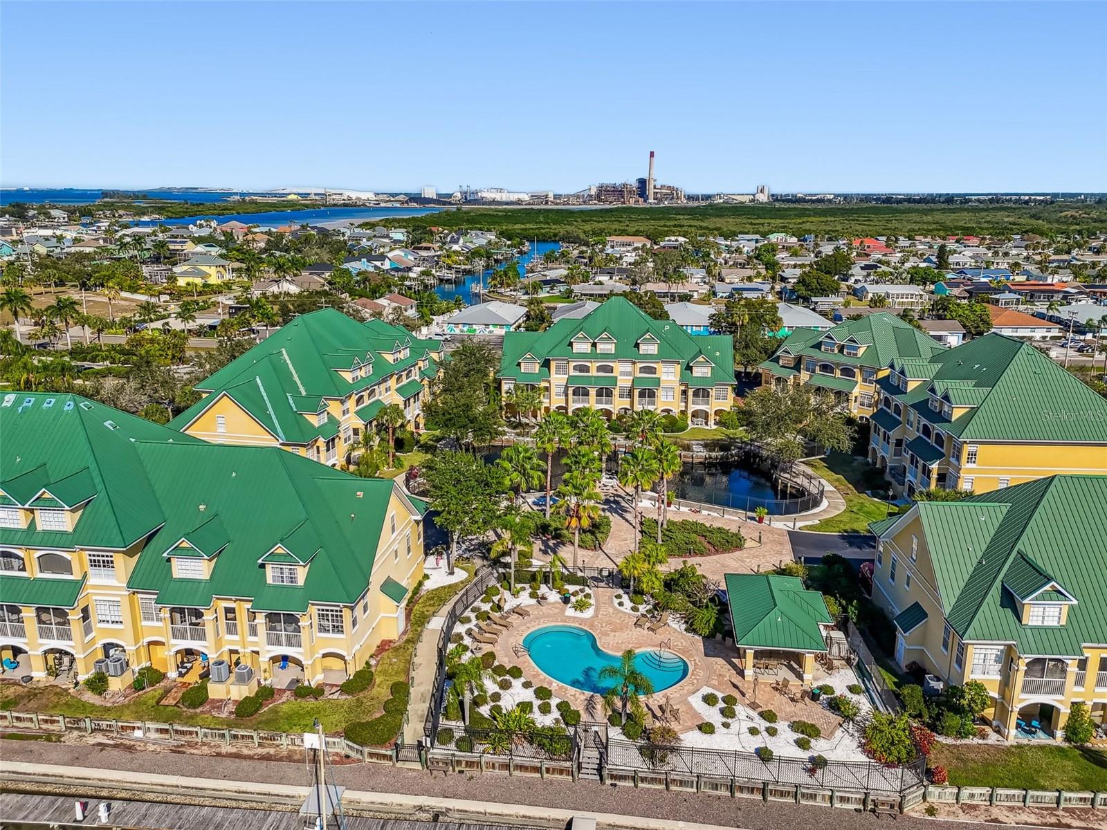 SUNSET BAY TWNHMS - Residential