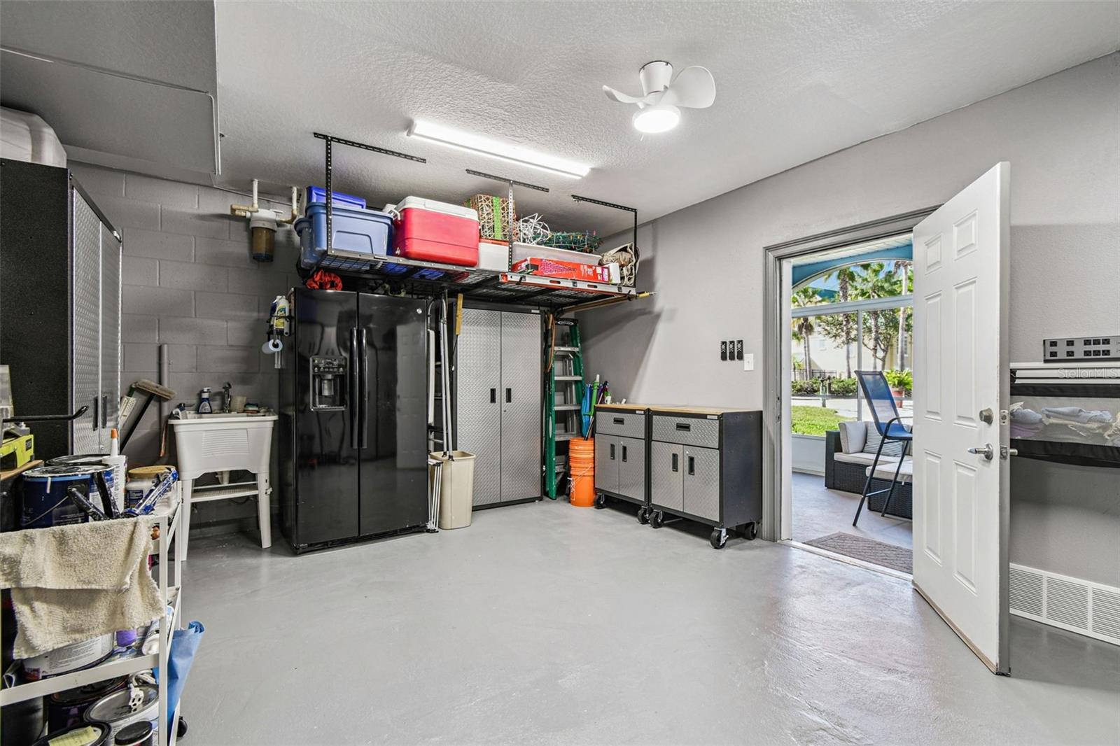 SUNSET BAY TWNHMS - Residential