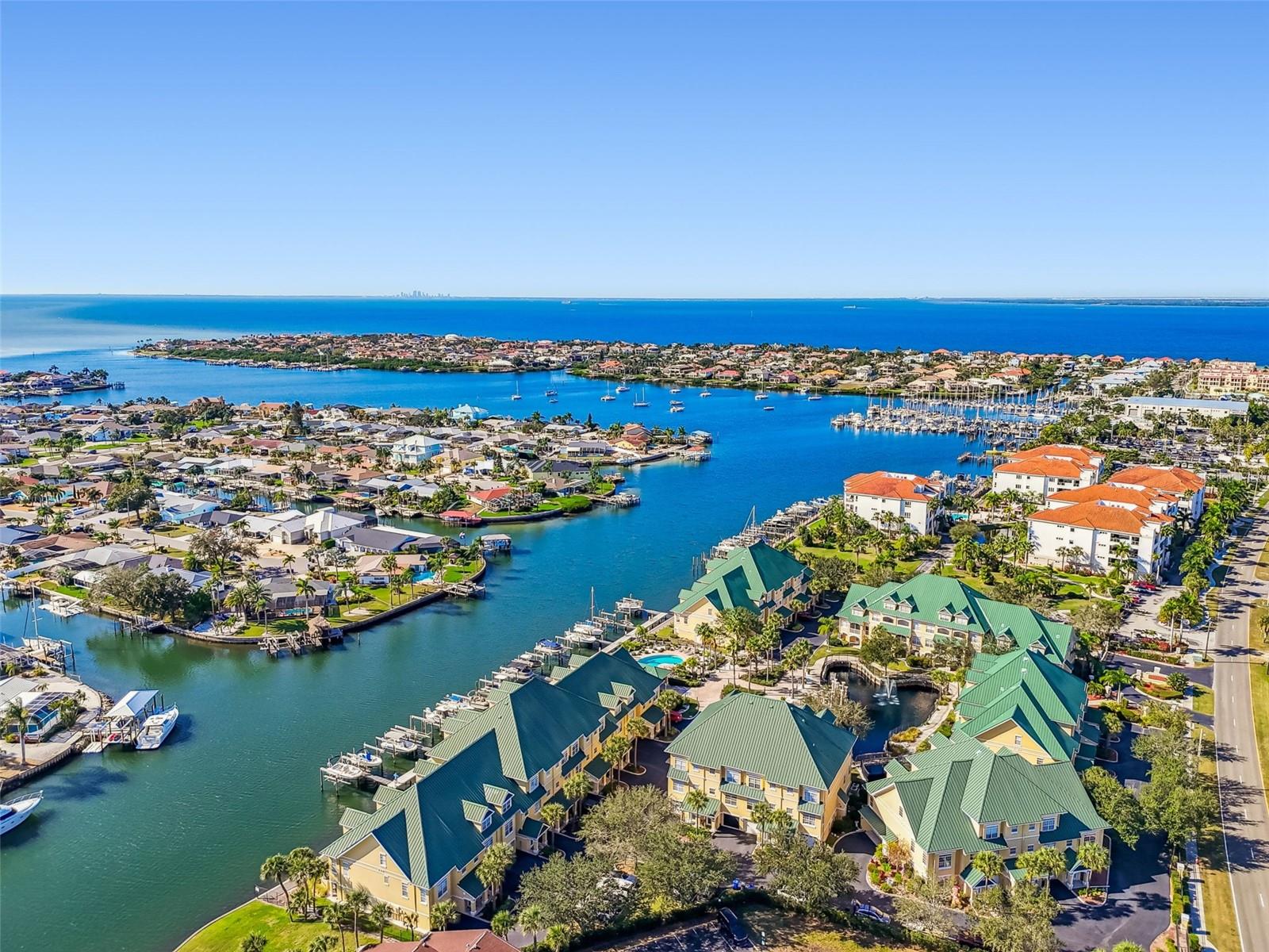 SUNSET BAY TWNHMS - Residential