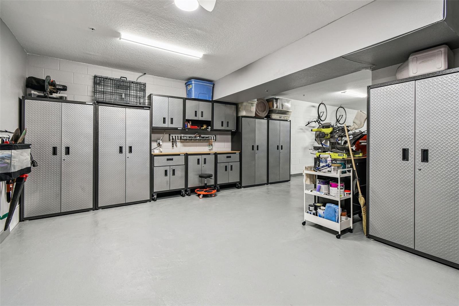 SUNSET BAY TWNHMS - Residential