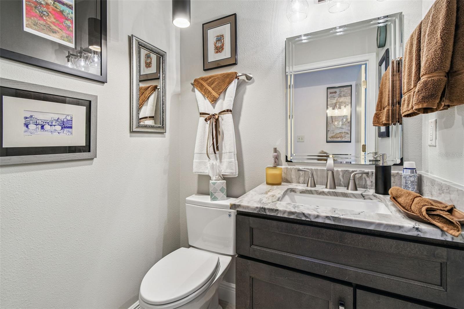 SUNSET BAY TWNHMS - Residential