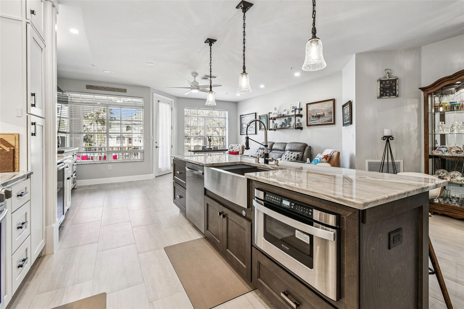 SUNSET BAY TWNHMS - Residential