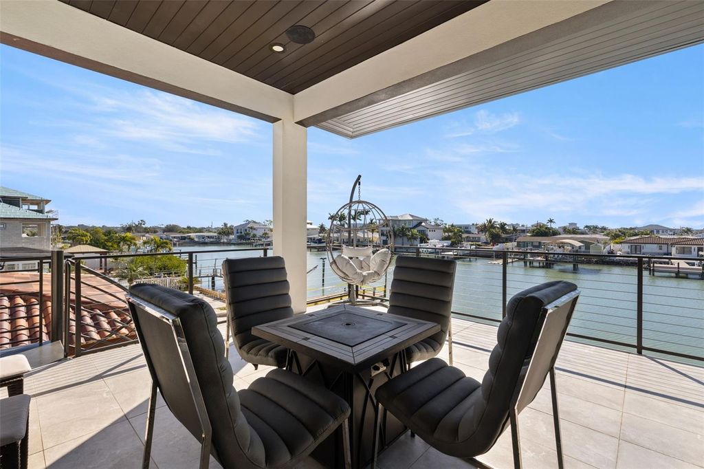 Photo of 7966 1st Avenue S, St Petersburg, FL 33707 (MLS # TB8471037)