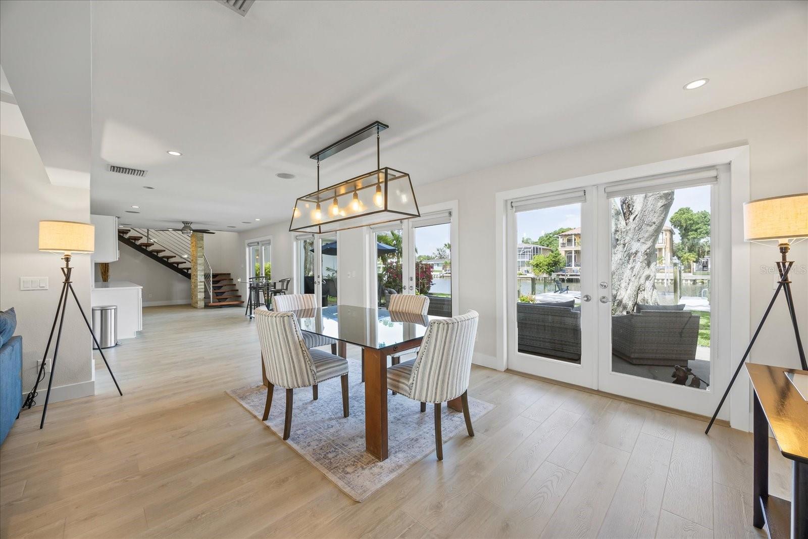 3956 VERSAILLES DRIVE