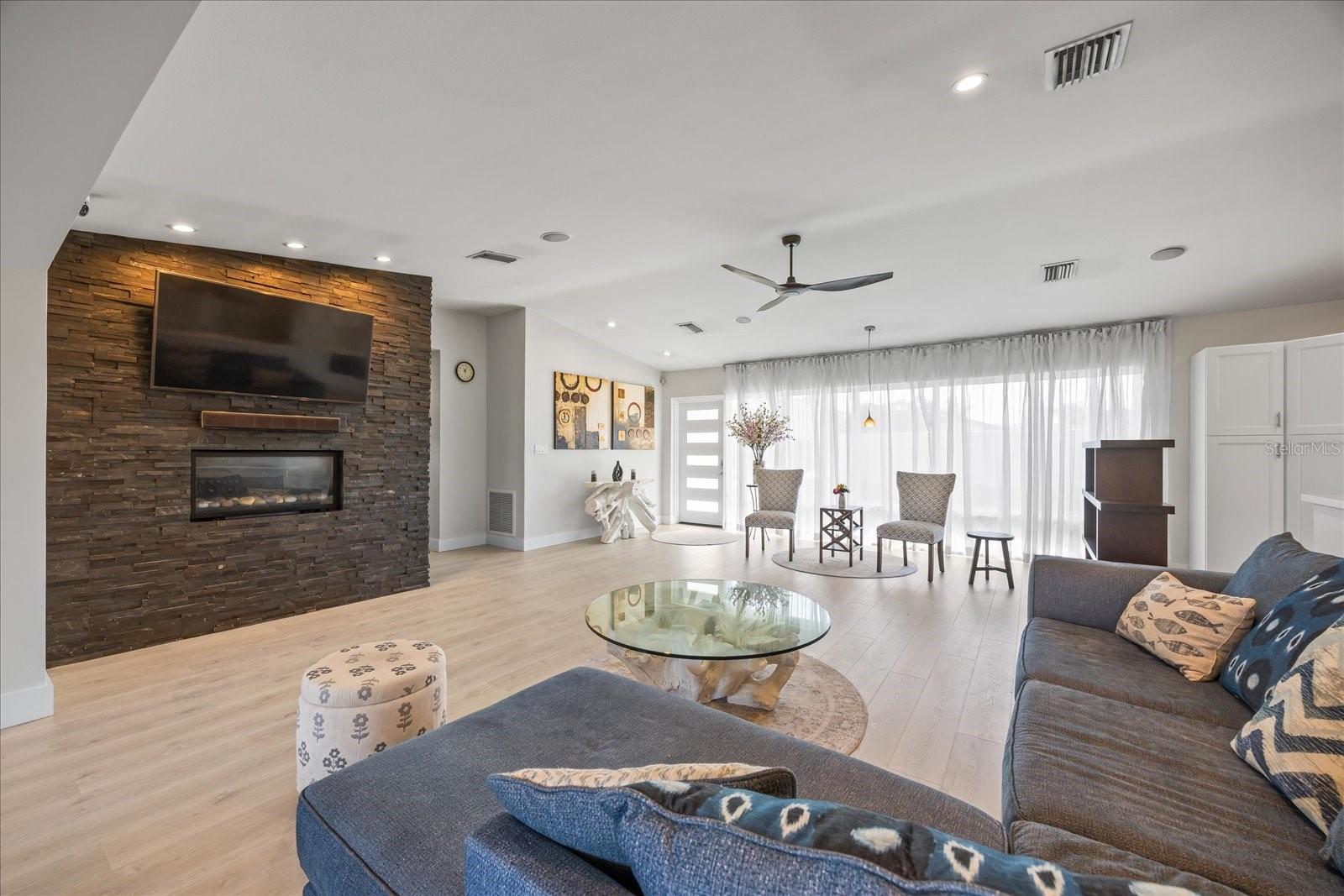 3956 VERSAILLES DRIVE