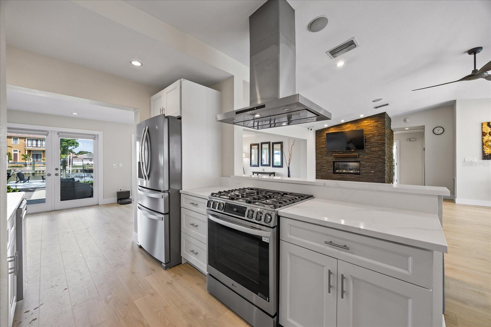 3956 VERSAILLES DRIVE
