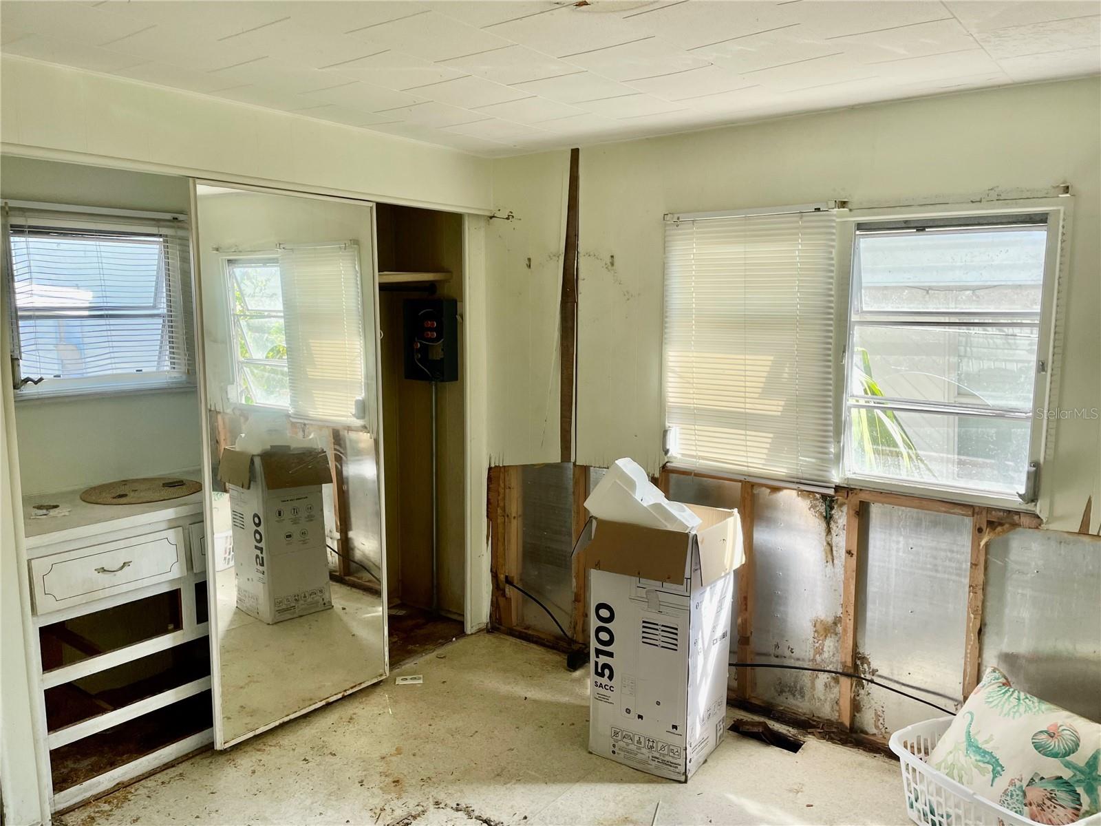 GULFSHORE OF LONGBOAT KEY - Residential