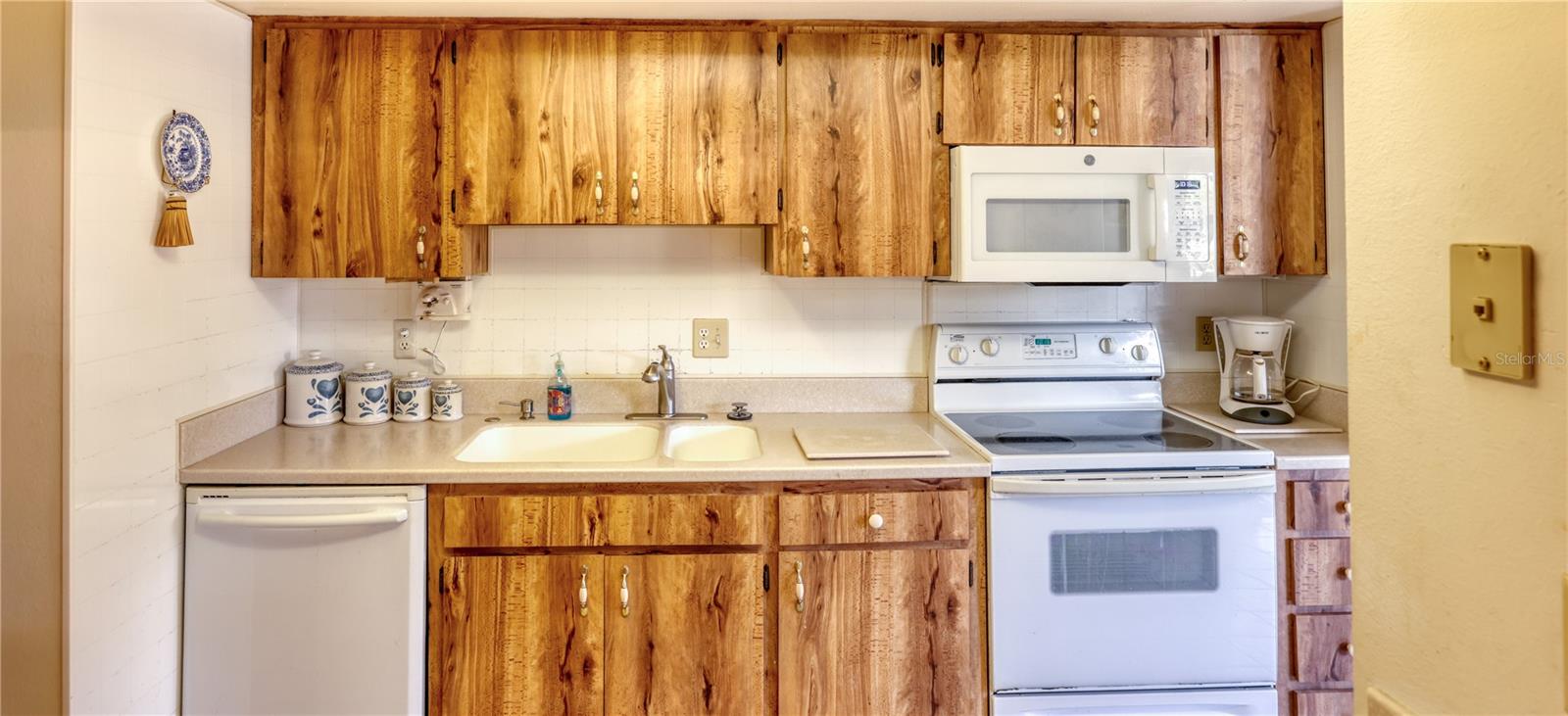 EAST LAKE WOODLANDS CLUSTER HOMES - Residential