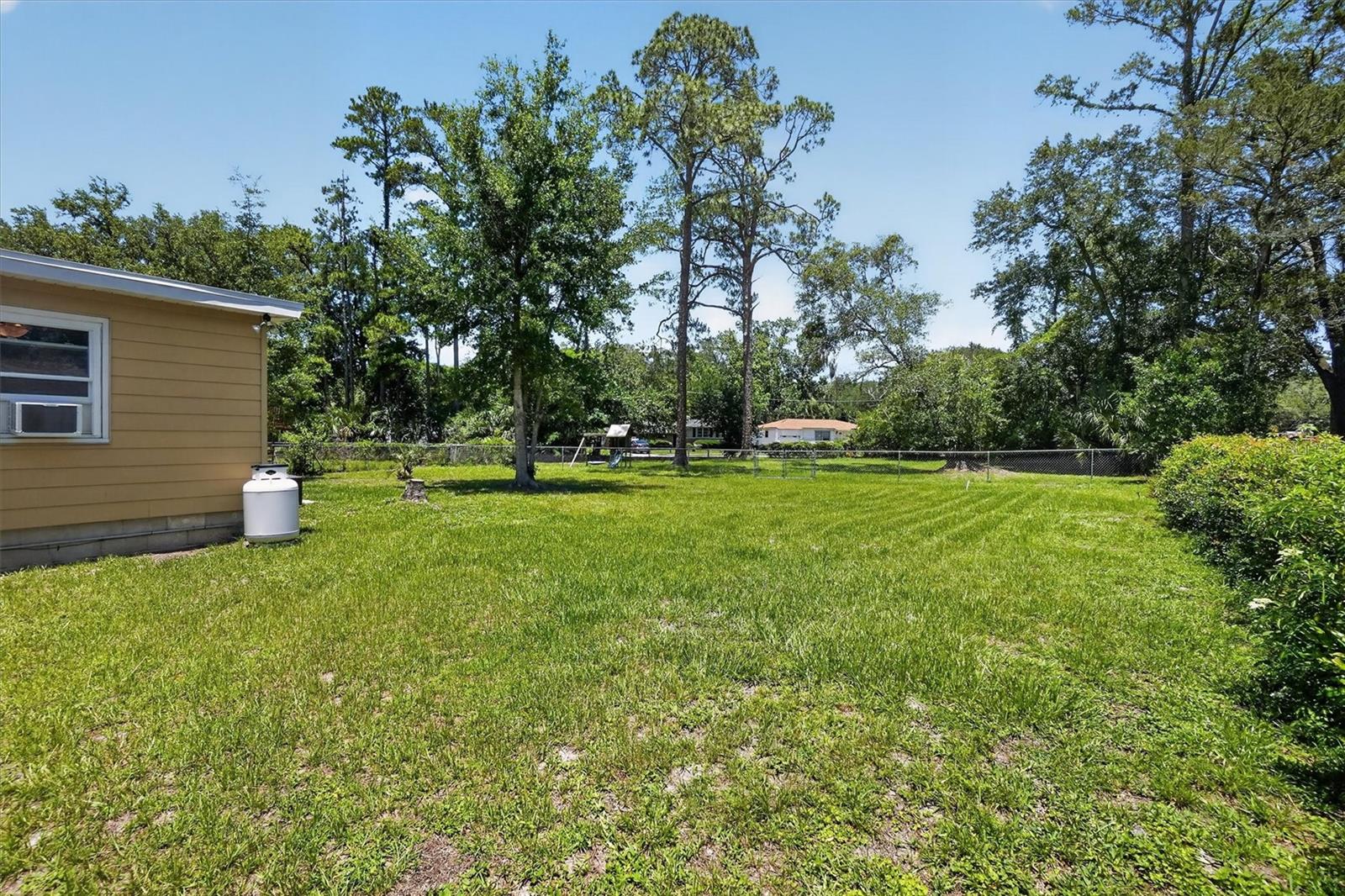 5503 LAKEWOOD CIRCLE E